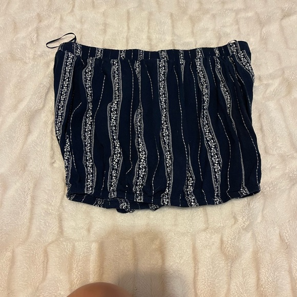 Crop top - Picture 2 of 3